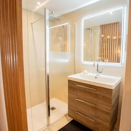 La Salicorne Apartment *